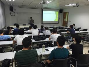 Mr. Ka-Ip Leong share his experience to students and young engineers