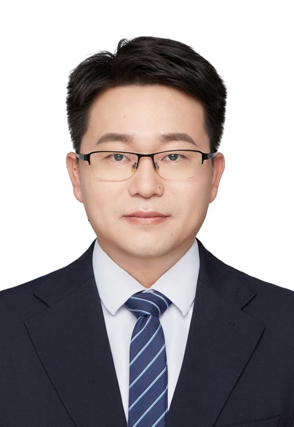 Junwei Duan